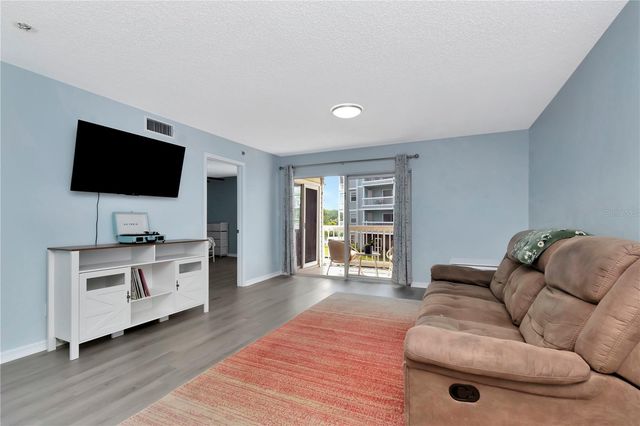 6817 STONES THROW CIRCLE N 17203, St Petersburg, FL 33710