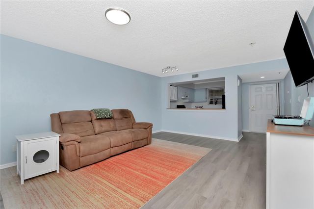 6817 STONES THROW CIRCLE N 17203, St Petersburg, FL 33710