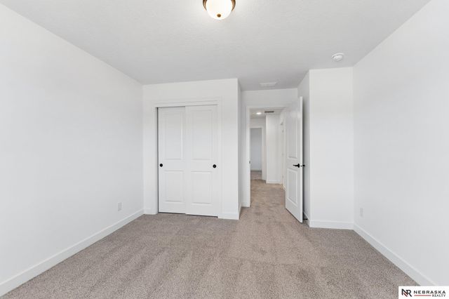 11114 Portage Drive, Papillion, NE 68046