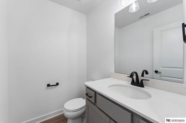 11114 Portage Drive, Papillion, NE 68046