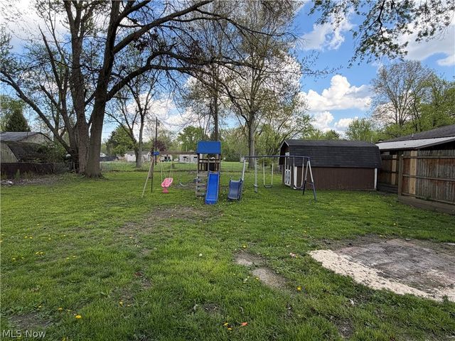 324 Bechtel Road, Leavittsburg, OH 44430