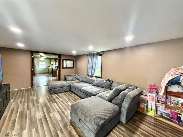 324 Bechtel Road, Leavittsburg, OH 44430