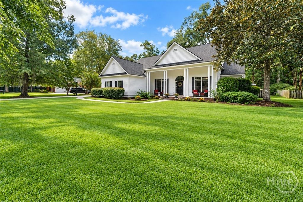 Image 1 of property listing at 47 Myrtlewood Drive, Savannah, GA 31405
