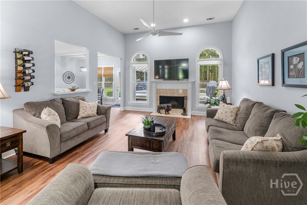 Image 16 of property listing at 47 Myrtlewood Drive, Savannah, GA 31405