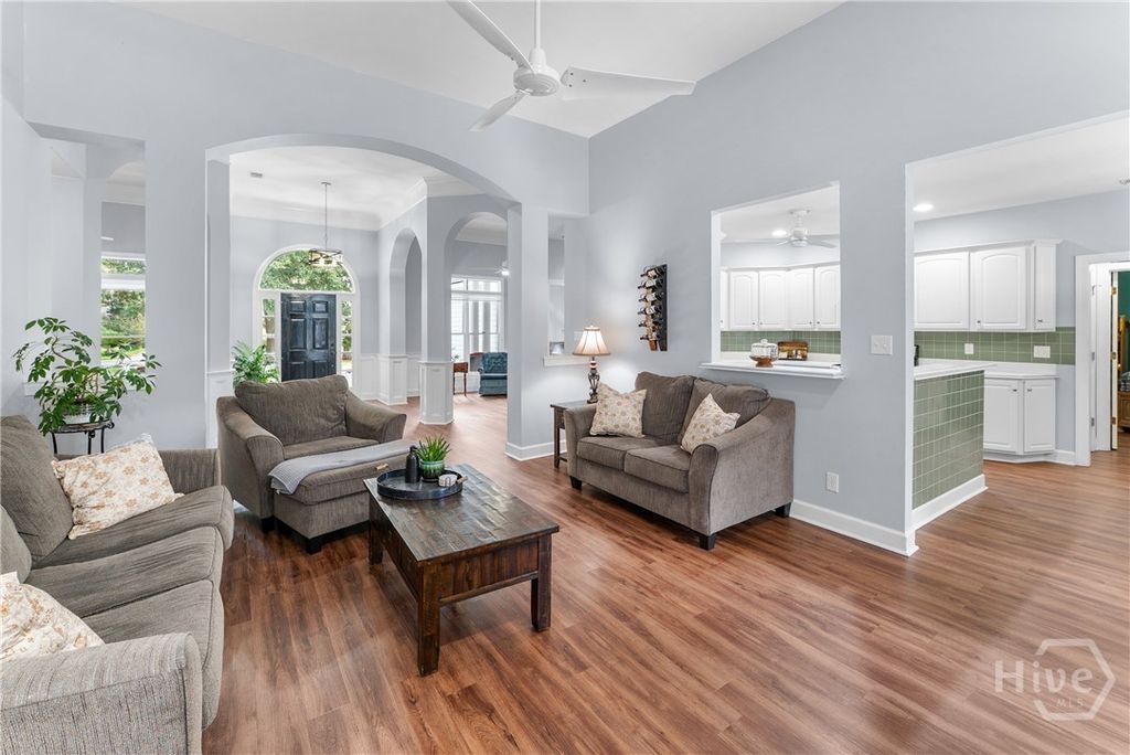 Image 17 of property listing at 47 Myrtlewood Drive, Savannah, GA 31405