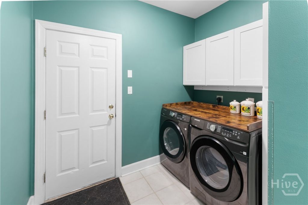 Image 33 of property listing at 47 Myrtlewood Drive, Savannah, GA 31405