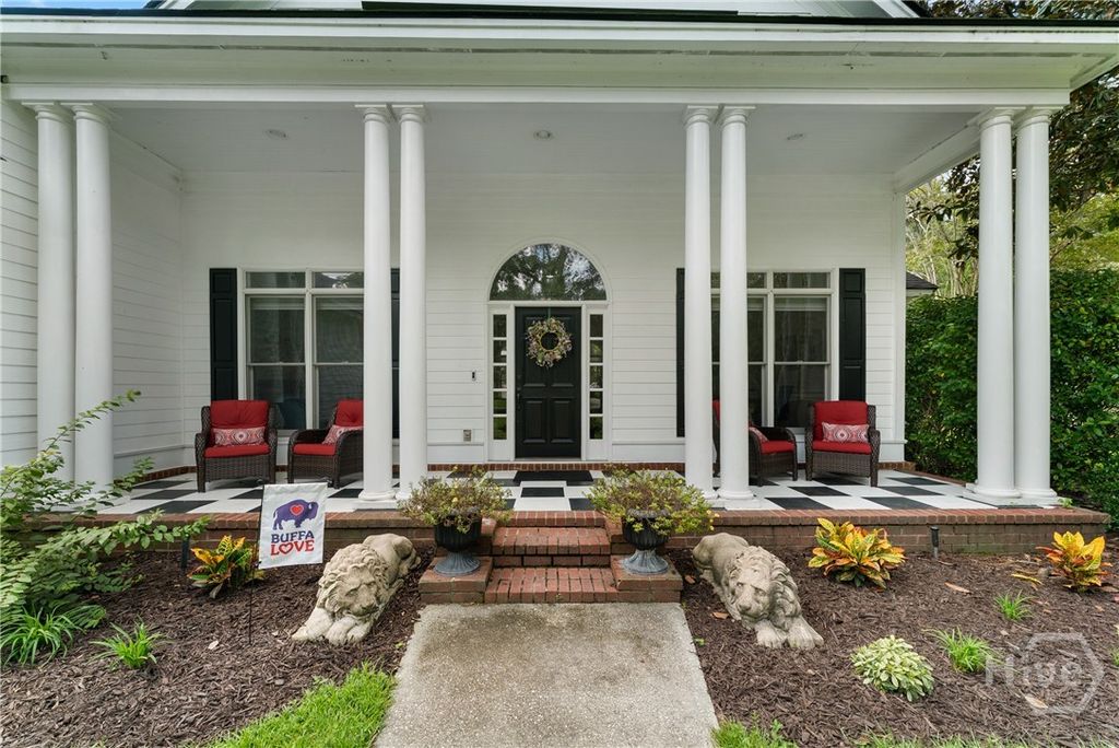 Image 6 of property listing at 47 Myrtlewood Drive, Savannah, GA 31405