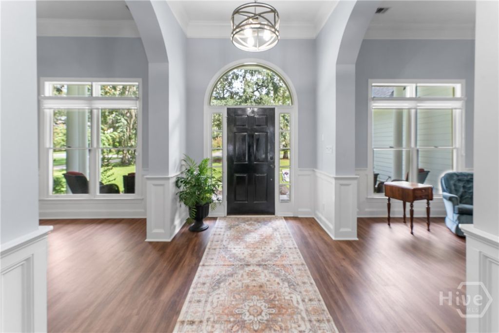 Image 7 of property listing at 47 Myrtlewood Drive, Savannah, GA 31405