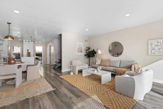 1913 Alga Rd A, Carlsbad, CA 92009