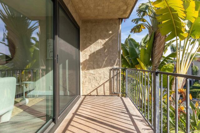 1913 Alga Rd A, Carlsbad, CA 92009