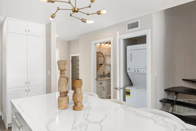 1913 Alga Rd A, Carlsbad, CA 92009