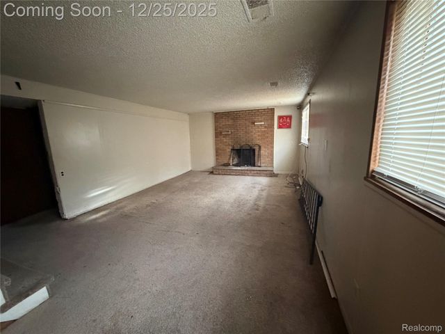 2236 Rosenfield Drive, Flint, MI 48505