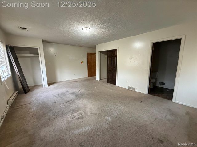 2236 Rosenfield Drive, Flint, MI 48505