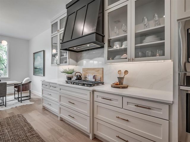 2805 Deer Valley Lane, Yukon, OK 73099