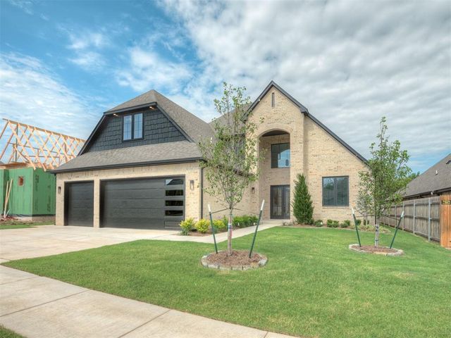 2805 Deer Valley Lane, Yukon, OK 73099