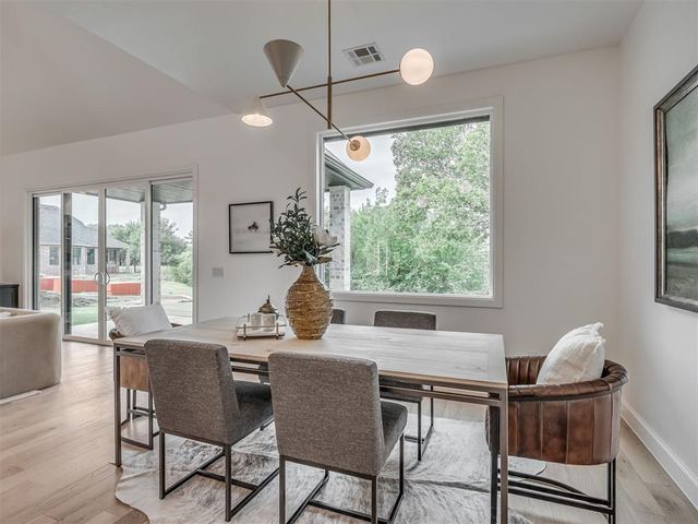 2805 Deer Valley Lane, Yukon, OK 73099