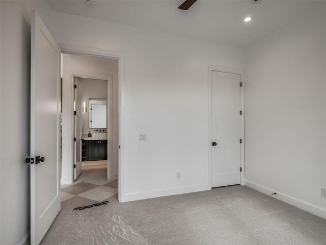 2805 Deer Valley Lane, Yukon, OK 73099