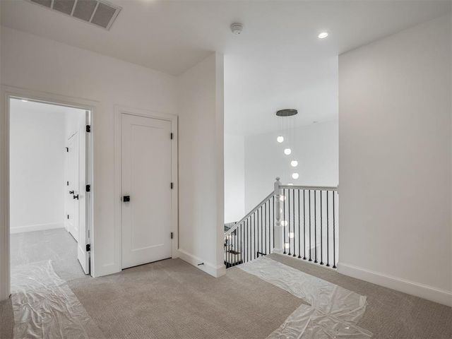2805 Deer Valley Lane, Yukon, OK 73099