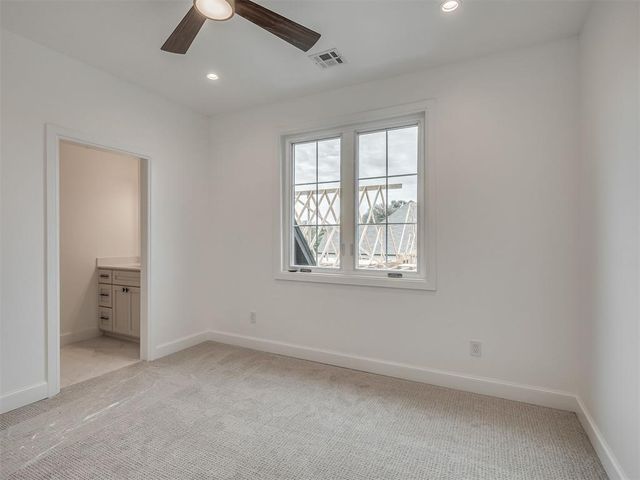 2805 Deer Valley Lane, Yukon, OK 73099