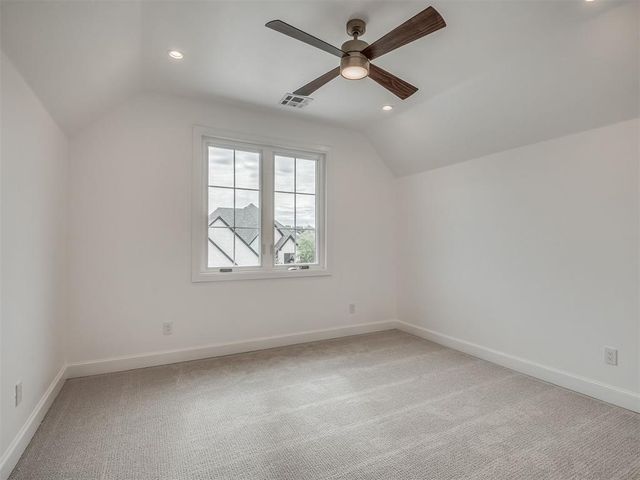 2805 Deer Valley Lane, Yukon, OK 73099