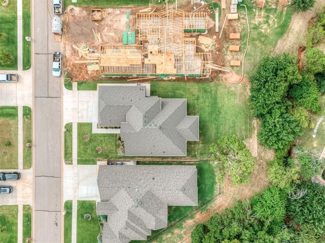 2805 Deer Valley Lane, Yukon, OK 73099