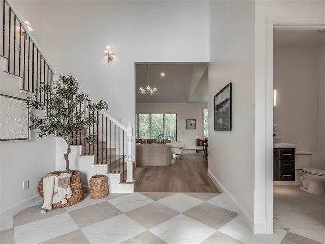 2805 Deer Valley Lane, Yukon, OK 73099