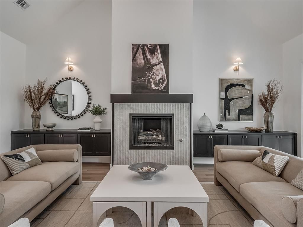 2805 Deer Valley Lane, Yukon, OK 73099