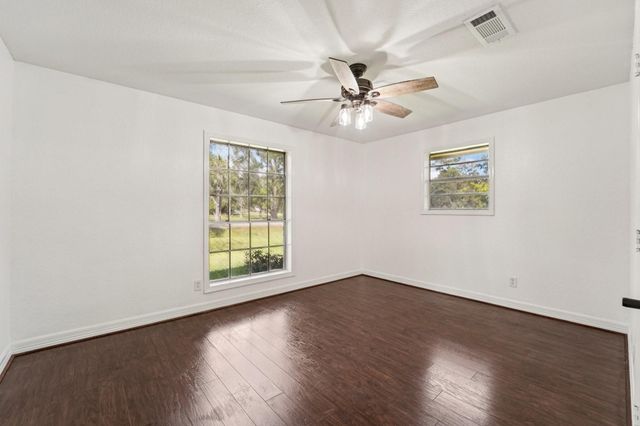 223 County Road 193, Alvin, TX 77511