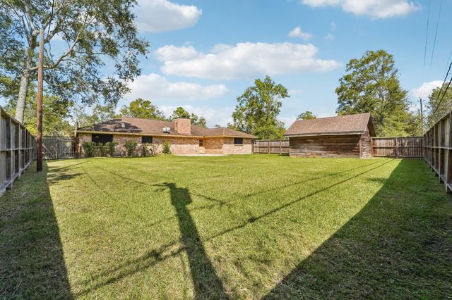 223 County Road 193, Alvin, TX 77511