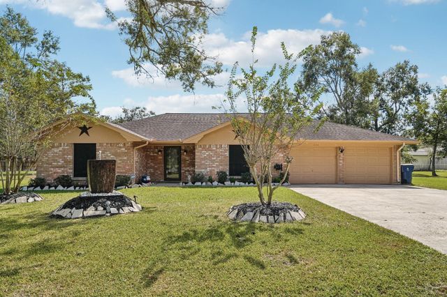 223 County Road 193, Alvin, TX 77511