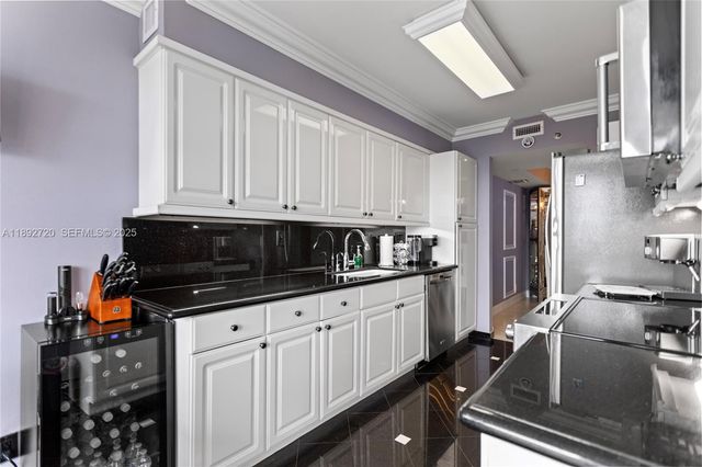 3598 Yacht Club Drive 1004, Aventura, FL 33180