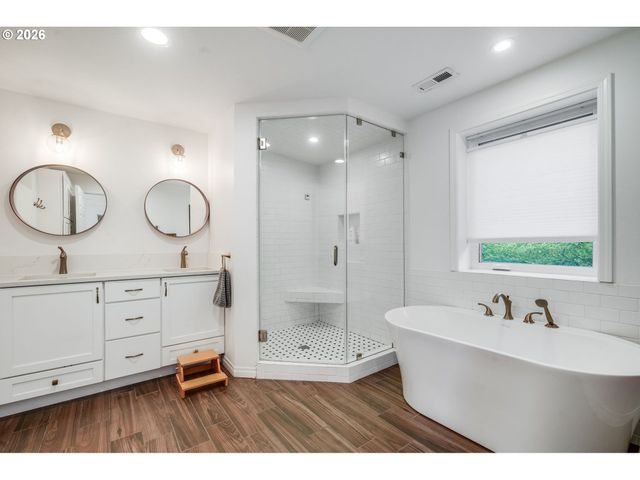 610 Sw PRIMROSE St, Portland, OR 97219