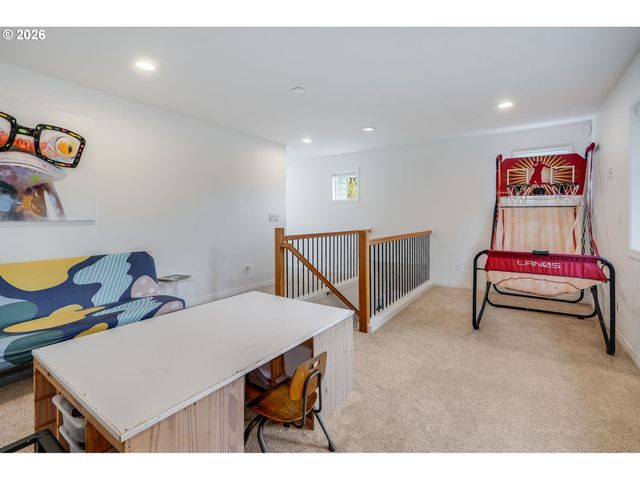 610 Sw PRIMROSE St, Portland, OR 97219