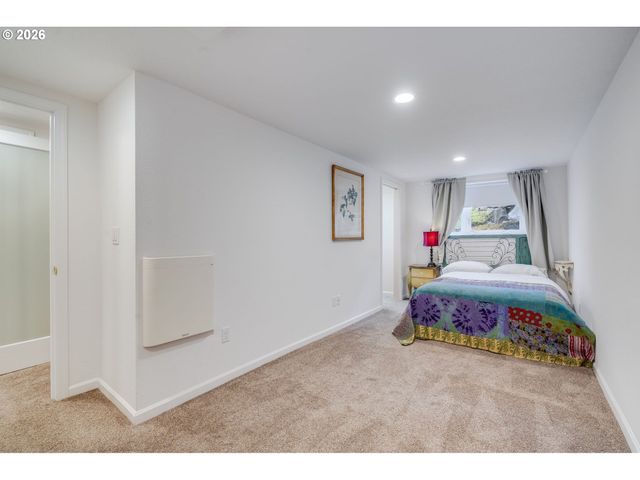 610 Sw PRIMROSE St, Portland, OR 97219