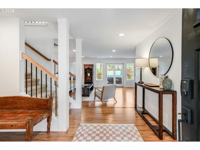 610 Sw PRIMROSE St, Portland, OR 97219