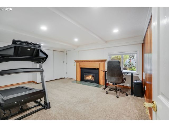 610 Sw PRIMROSE St, Portland, OR 97219