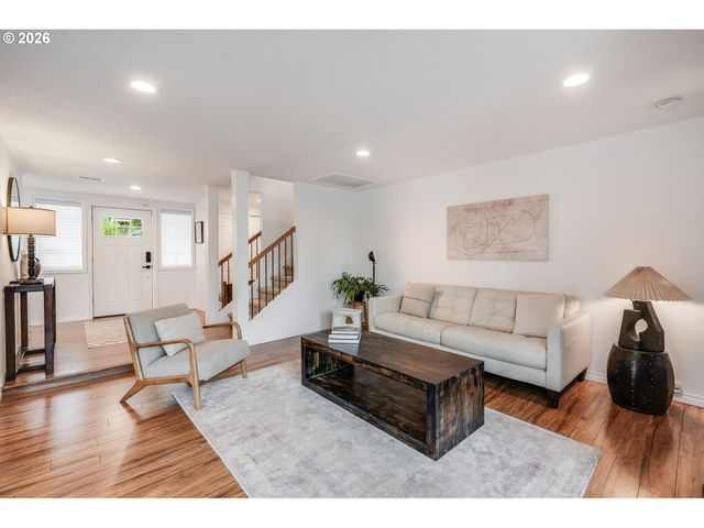 610 Sw PRIMROSE St, Portland, OR 97219