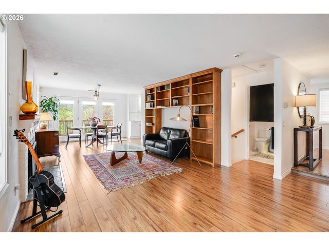 610 Sw PRIMROSE St, Portland, OR 97219