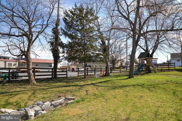 726-730 W MAIN ST, Mount Joy, PA 17552