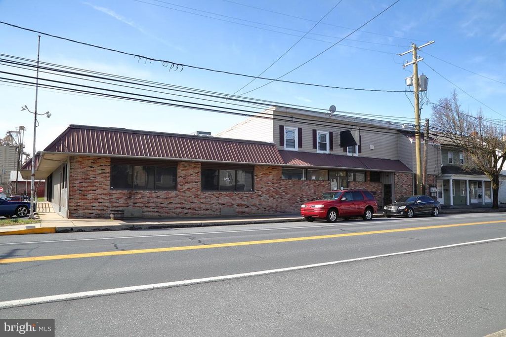 726-730 W MAIN ST, Mount Joy, PA 17552