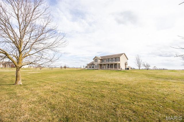 6 Primrose Lane, Trenton, IL 62293