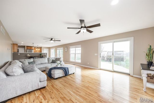 6 Primrose Lane, Trenton, IL 62293