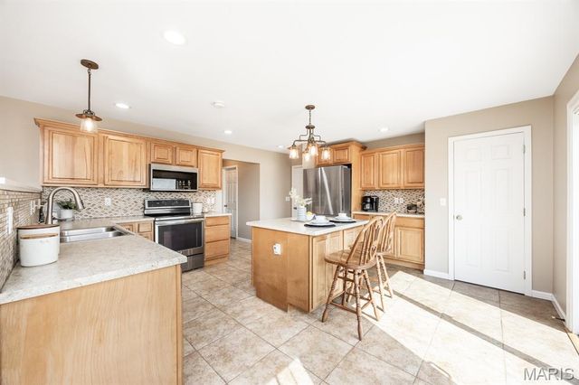 6 Primrose Lane, Trenton, IL 62293