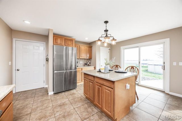 6 Primrose Lane, Trenton, IL 62293