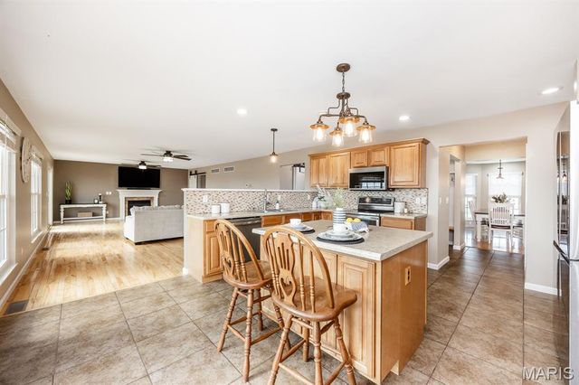 6 Primrose Lane, Trenton, IL 62293