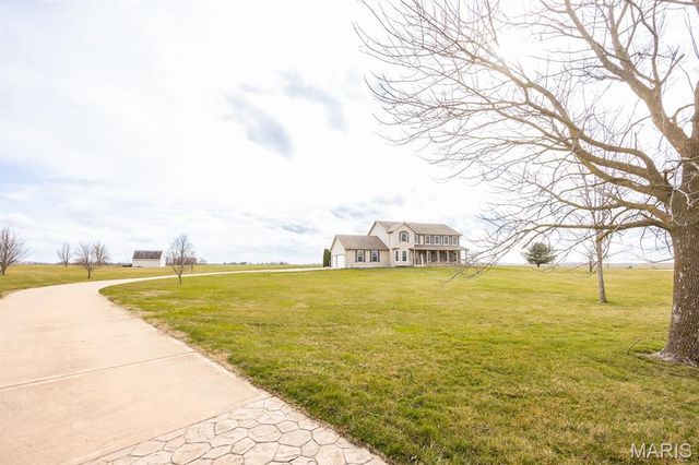 6 Primrose Lane, Trenton, IL 62293