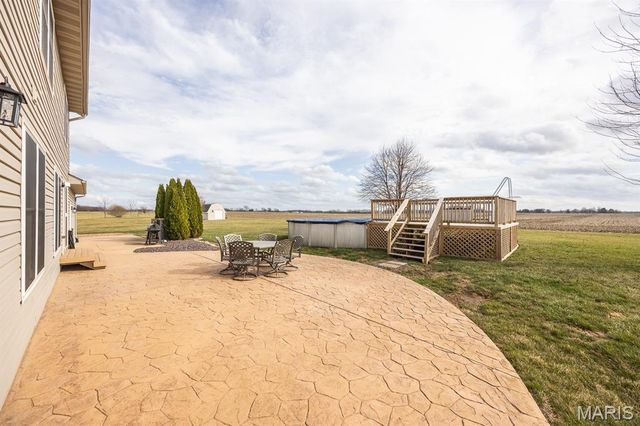 6 Primrose Lane, Trenton, IL 62293