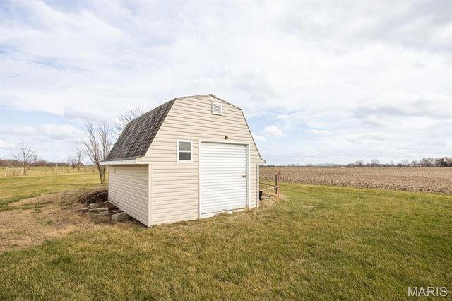 6 Primrose Lane, Trenton, IL 62293