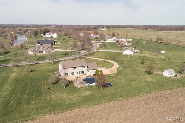 6 Primrose Lane, Trenton, IL 62293