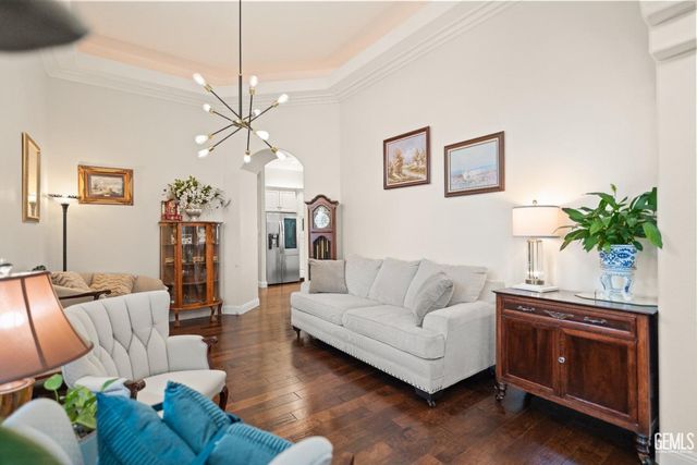 11502 Crabbet Park Drive, Bakersfield, CA 93311